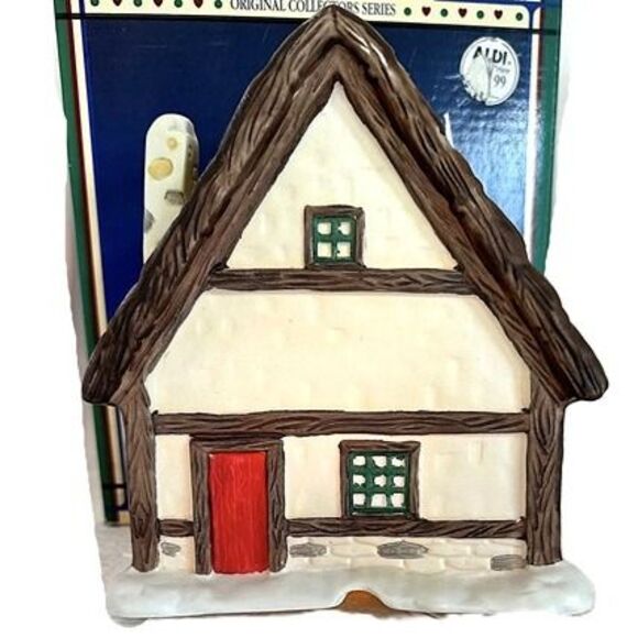 Christmas Valley Hollyshire Place – Porcelain Lighted Village Collectible House - Picture 5 of 9